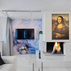  Apartment Boutique Design-suite-apartment At Best Central Location