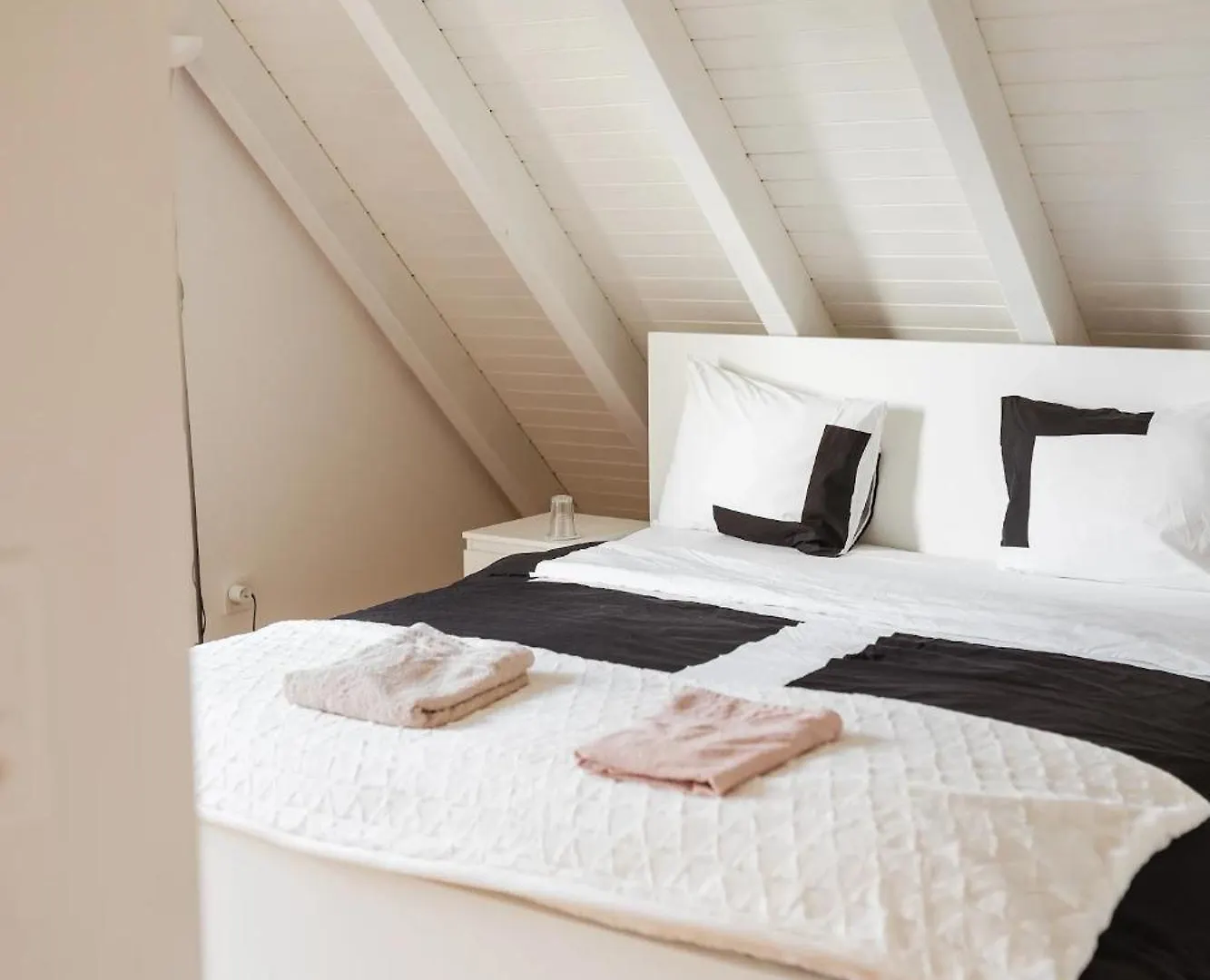 Vk - H - Zuerich Airport - Luxury - Homestay - Haldenstrasse - Kloten