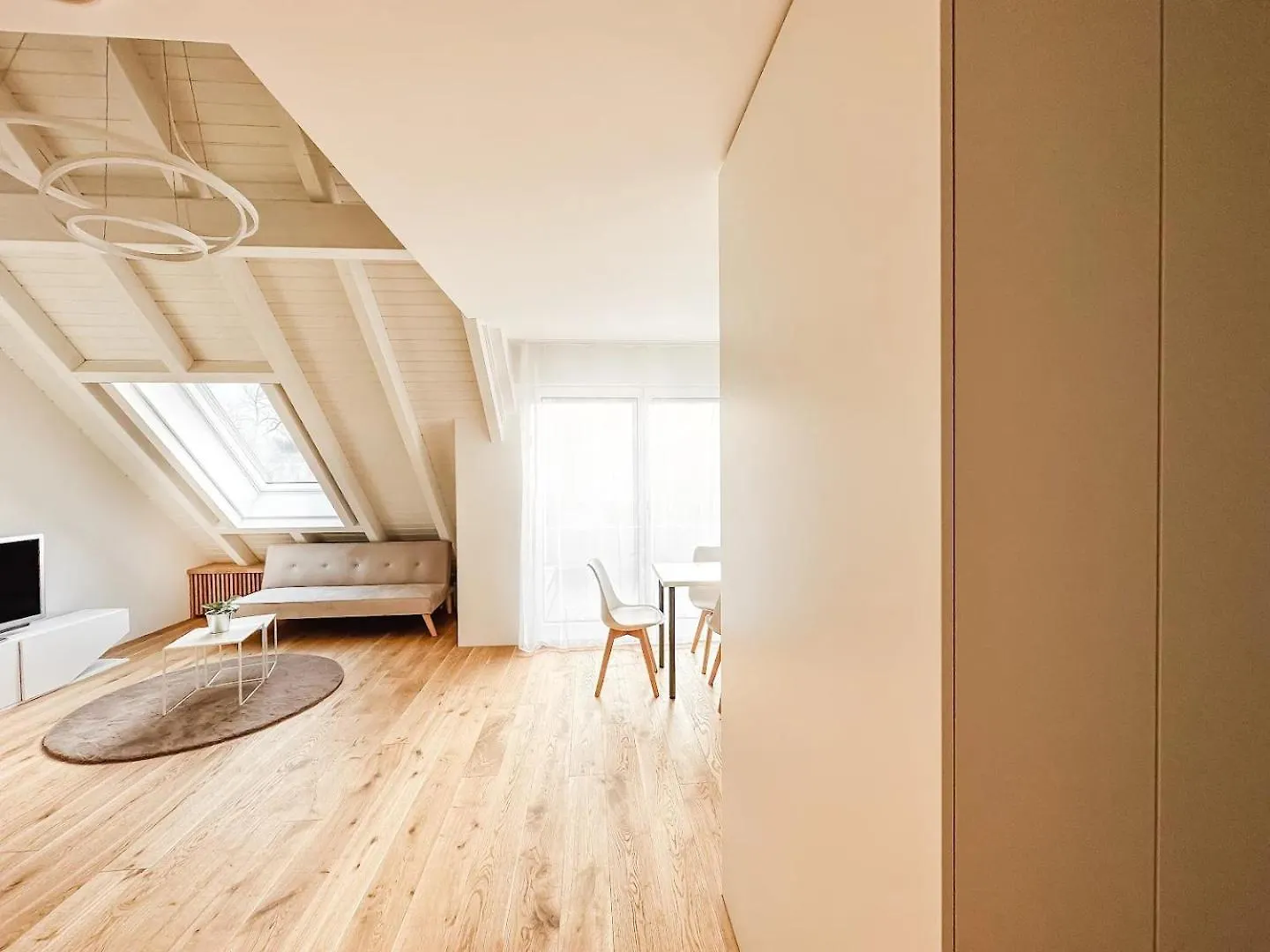 Vk - H - Zuerich Airport - Luxury - Homestay - Haldenstrasse - Kloten