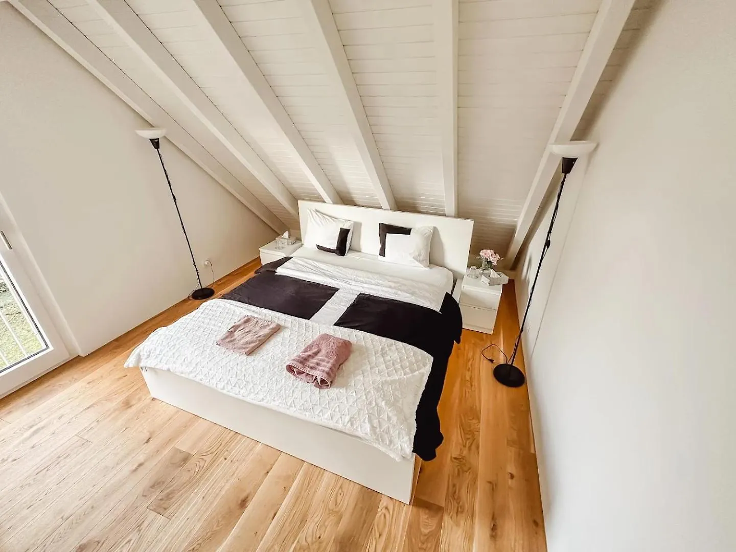 Vk - H - Zuerich Airport - Luxury - Homestay - Haldenstrasse - كلوتان