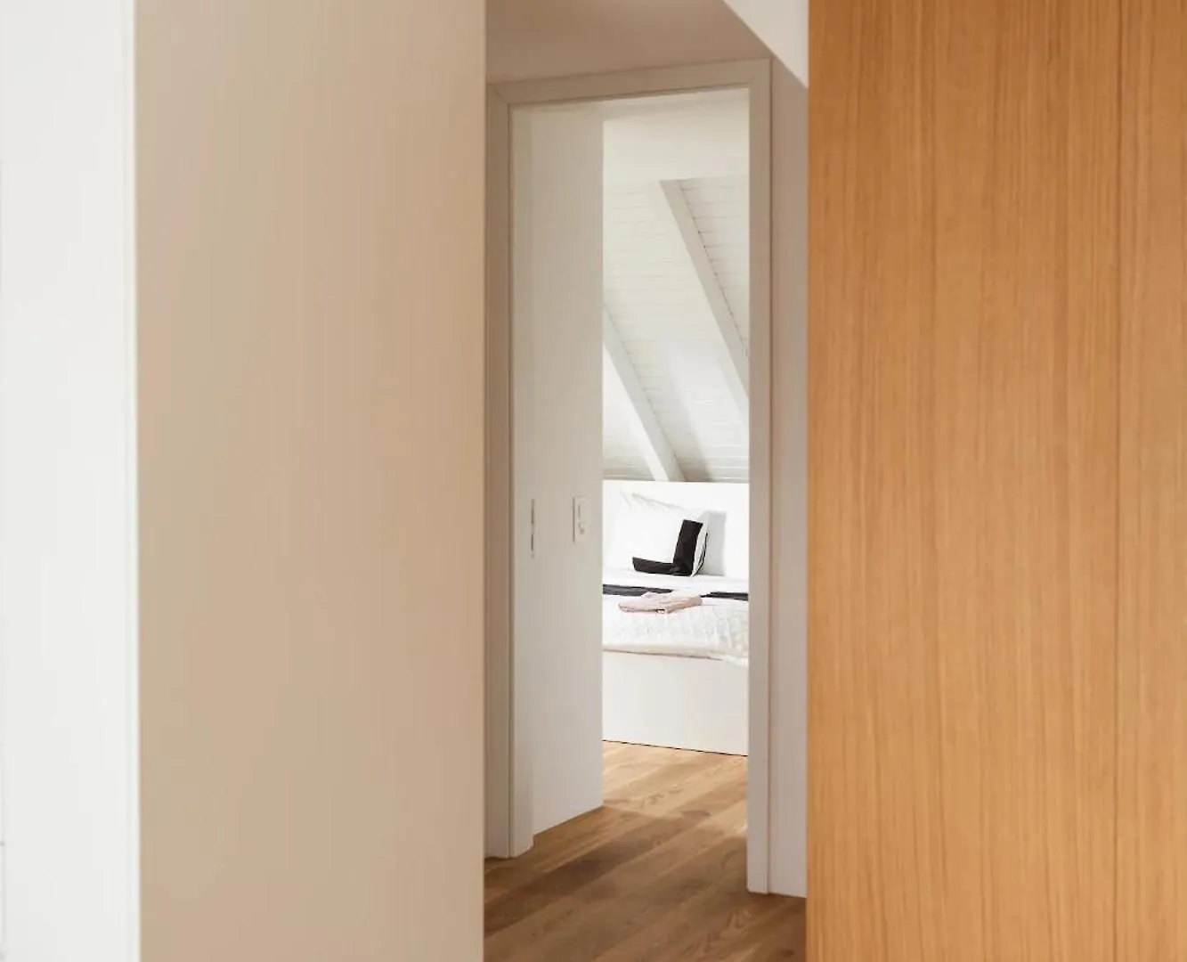 Vk - H - Zuerich Airport - Luxury - Homestay - Haldenstrasse - كلوتان 0*,