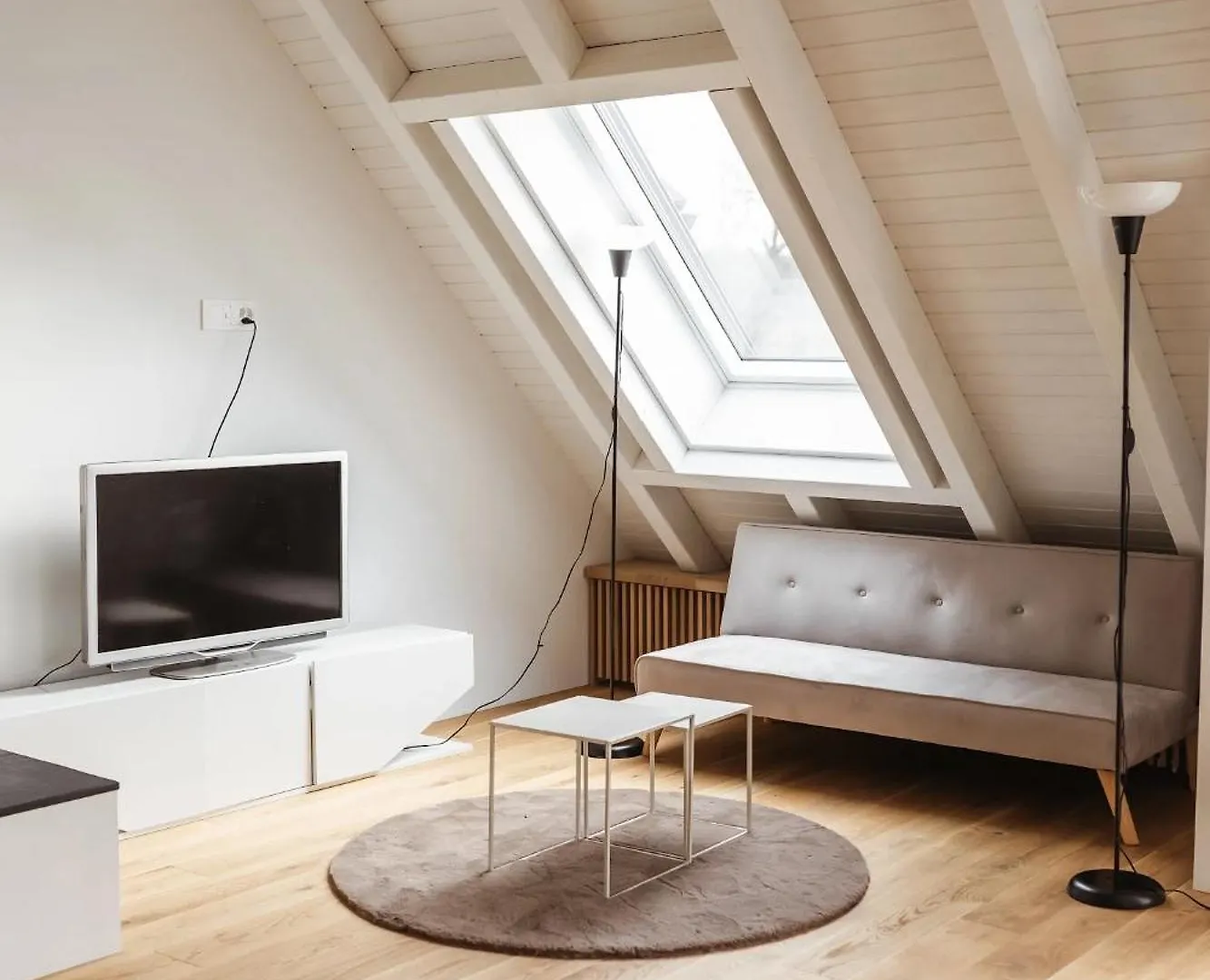Vk - H - Zuerich Airport - Luxury - Homestay - Haldenstrasse - كلوتان سويسرا